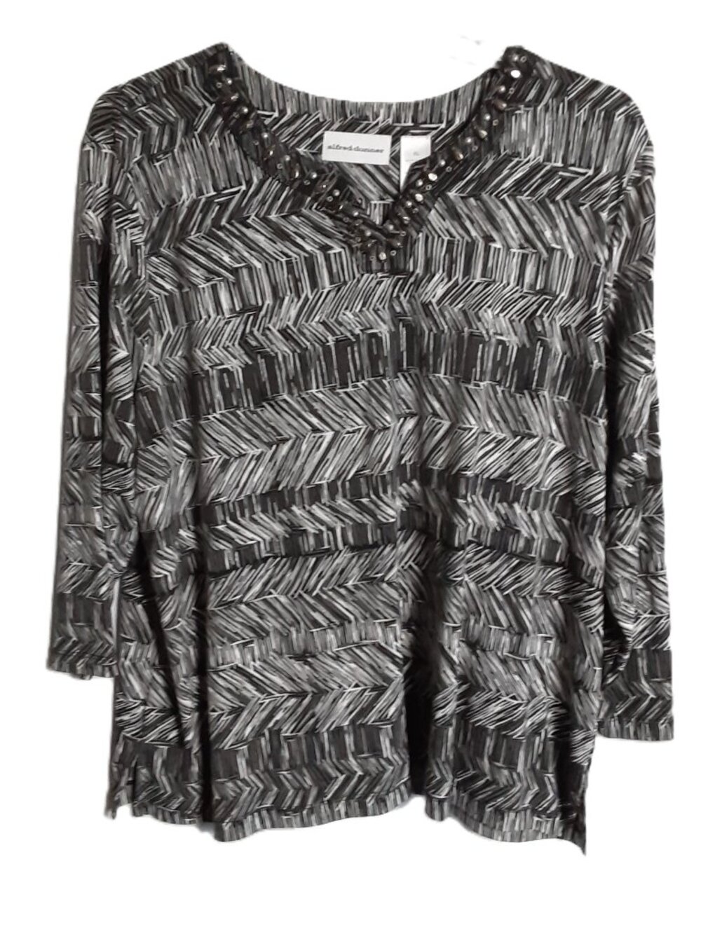 Alfred Dunner Blouse Size XL Pullover Beaded Neckline 3/4 Sleeve V-Neck